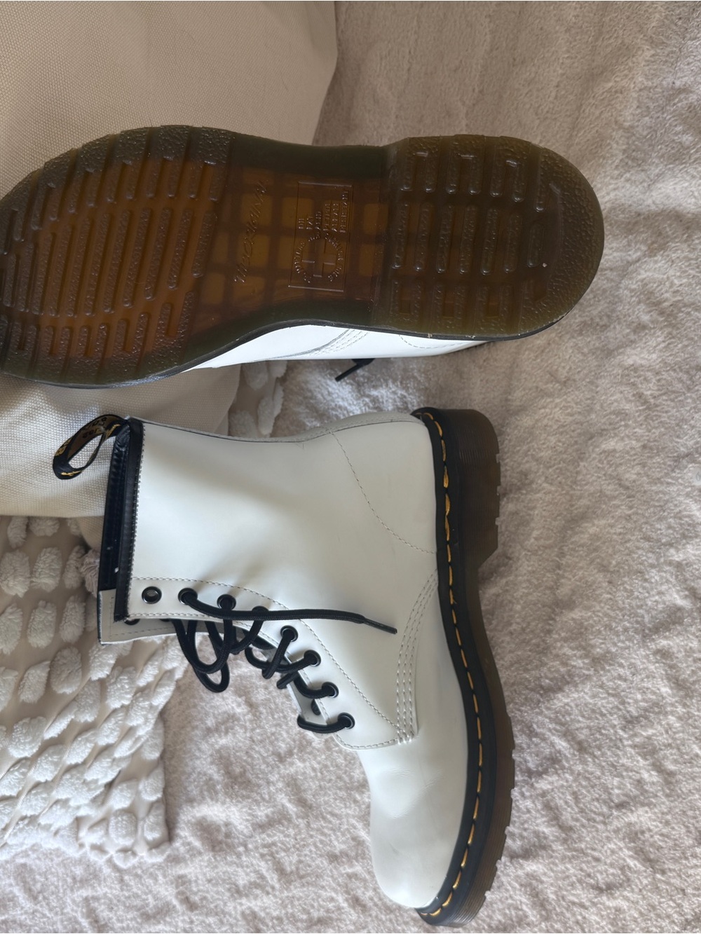 Brand new never warn Dr. Martens White Leather Combat Boots with Black Trim - Picture 4 of 4